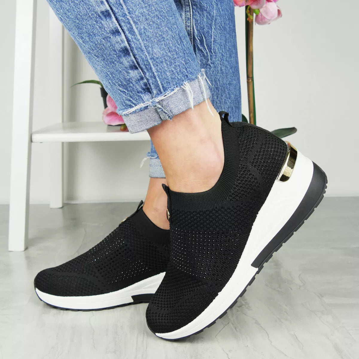 ELISABETTA Black Slip On Comfy Gym Sneakers